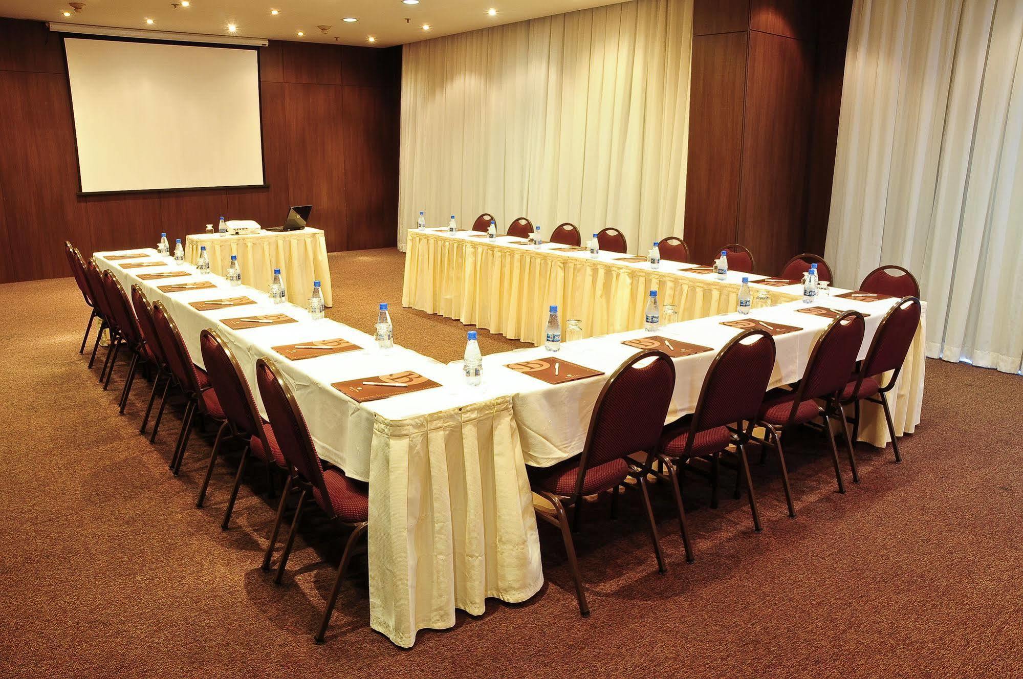 Bristol Merit Hotel Belo Horizonte Exterior foto